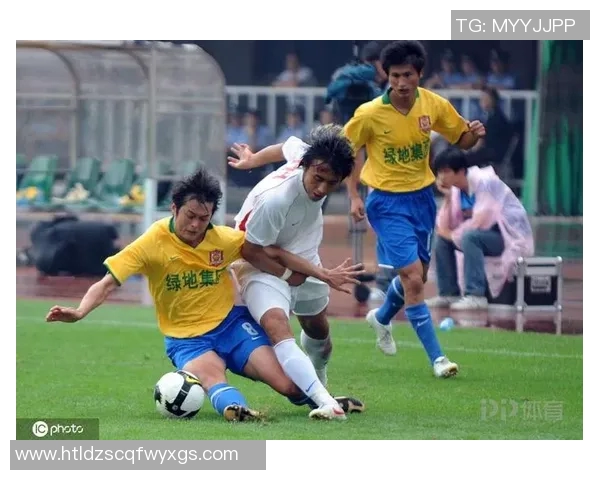 足球明星李彦的成长历程与精彩瞬间全解析